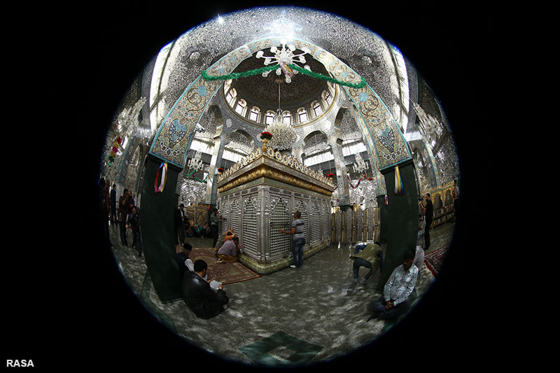 حضور هيأت پارلماني ايران در حرم حضرت زينب(س)