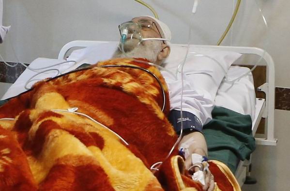 آپريش کے بعد رھبر معظم انقلاب اسلامي