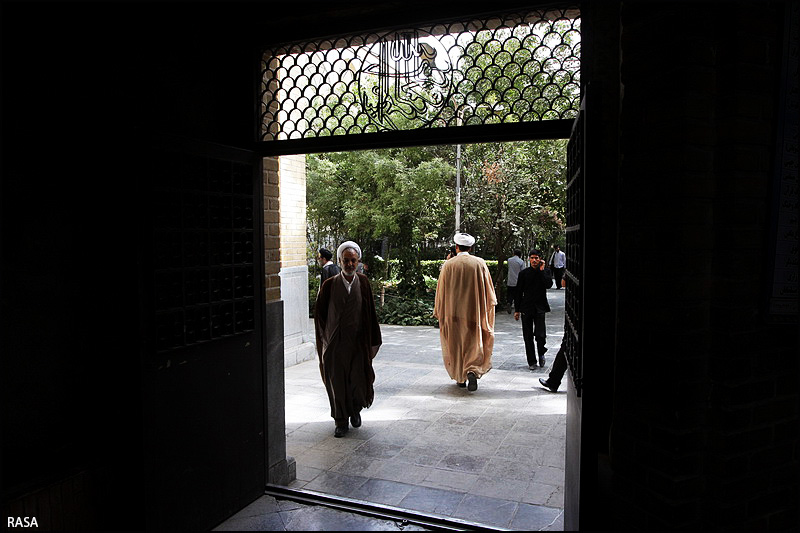ايران کے حوزہ علميہ ميں نئے تعليمي سال کا آغاز 