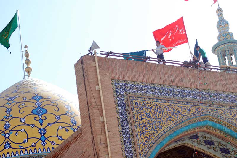 آيين پرچم زني عزاداري علي ابن امام محمد باقر(ع)