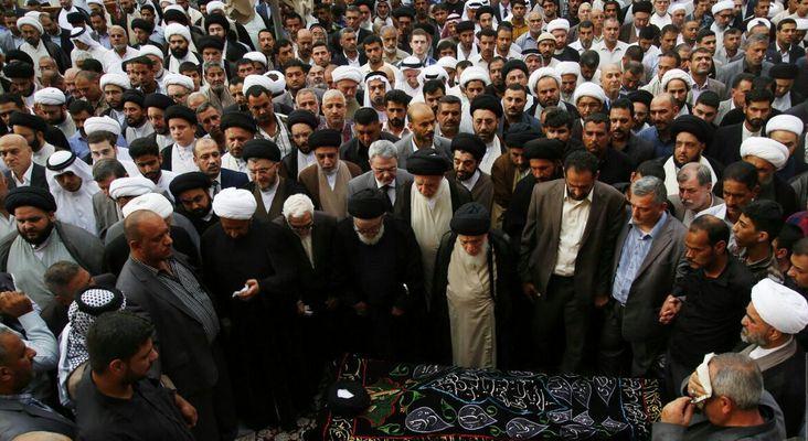 اقامه نماز بر پيکر حجت الاسلام و المسلمين سيد حسن بحرالعلوم