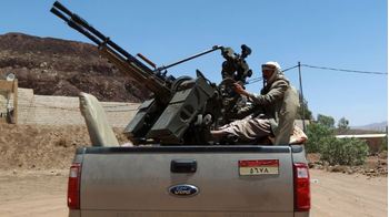 Houthi fighters