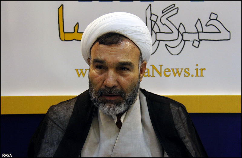 حضور حجت الاسلام سبحاني نيا در غرفه خبرگزاري رسا در نمايشگاه مطبوعات وخبرگزاري ها