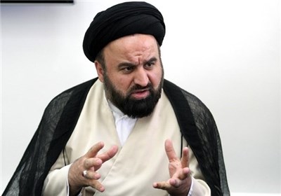 برکت توسل به اهل بیت در ماه صفر، فراوان است