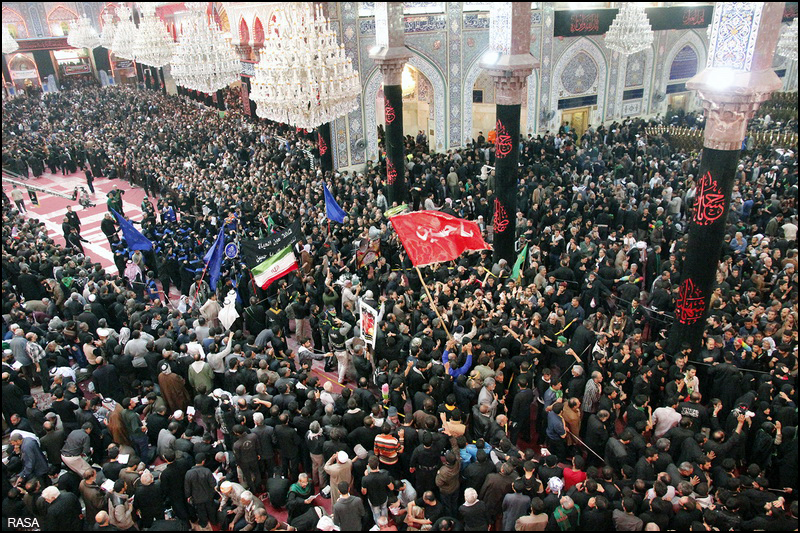 شور حسيني عزاداران اربعين حسيني در صحن و سراي حرم امام حسين(ع)