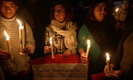 Pakistanis protesting Islamabad