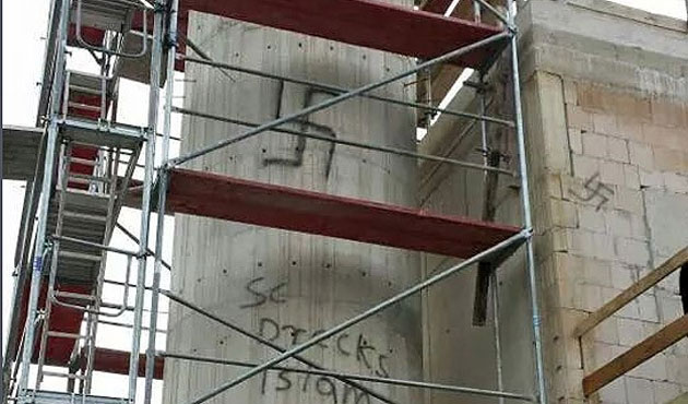 Vandalized mosque in Germany