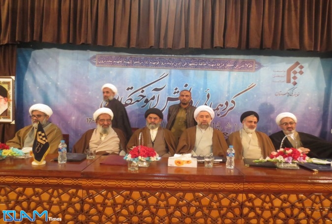 المصطفي العالميہ کے فارغ التحصيلان کا اہم اجلاس پاکستان 
