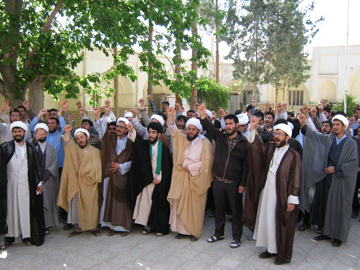 تجمع طلاب دامغاني در محکوميت جنايات  آل سعود