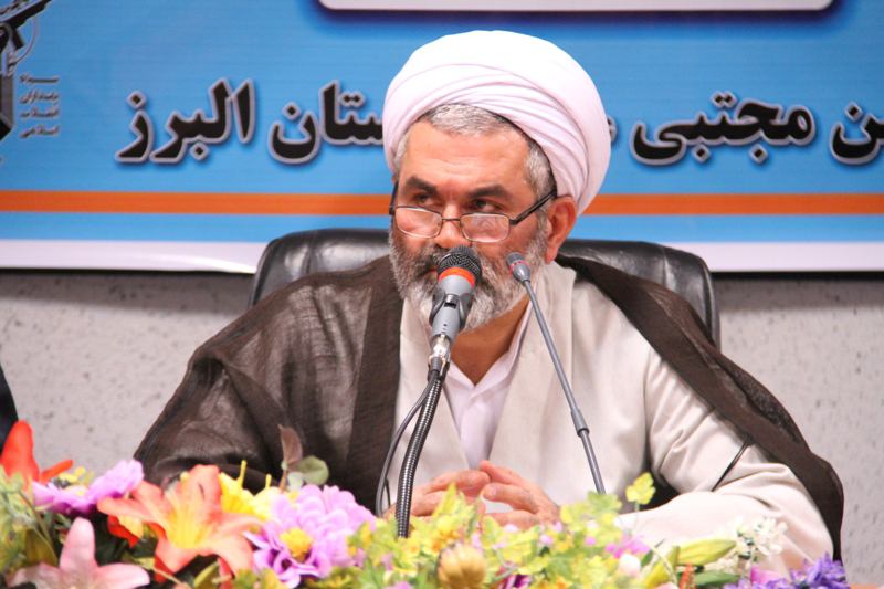 کرسی های آزاد اندیشی نقش مهمی در بصیرت افزایی دارد