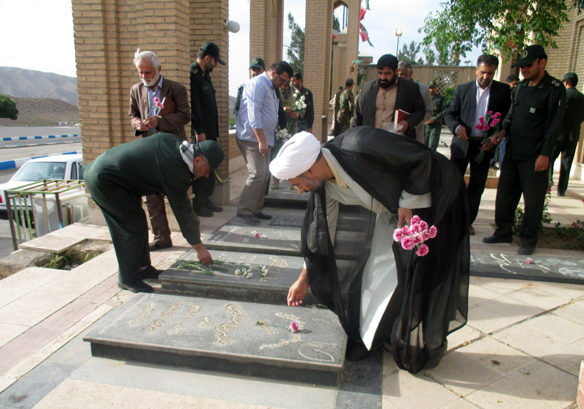 هيئت عاشقان ثارالله بسيج سپاه پاكدشت گلباران شهدا حجت الاسلام محمد مسعودي سرگرد كمال محمد بيگي