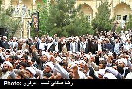 طلاب و روحانيان خمين تجاوز آل سعود به يمن را محکوم کردند