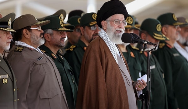 قائد الثورة الاسلامية في ايران