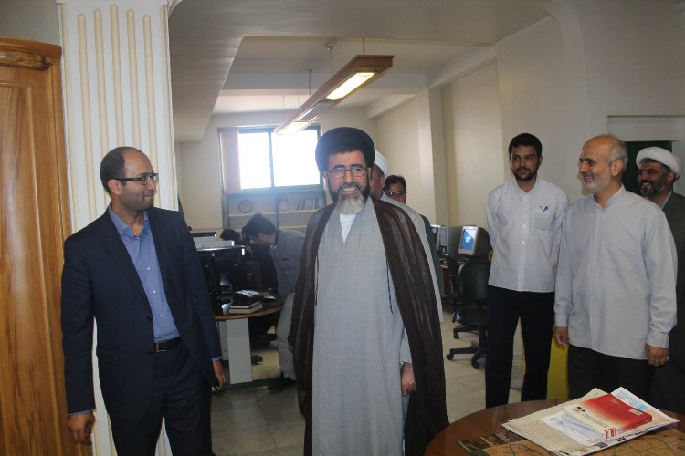 بازديد از کتابخانه امام صادق(ع) قزوين
