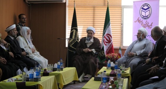 Ayatollah Araki meeting Palestinian delegation comprising clerics and religious thinkers