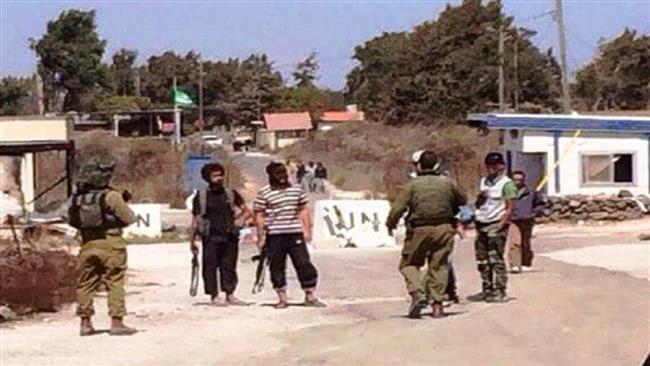 Syrian opposition forces meet Isreal soldiers