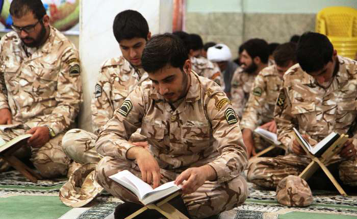 محفل معنوي انس با قرآن کريم در سپاه ناحيه اراک