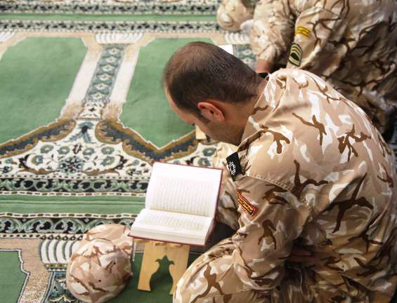 محفل معنوي انس با قرآن کريم در سپاه ناحيه اراک