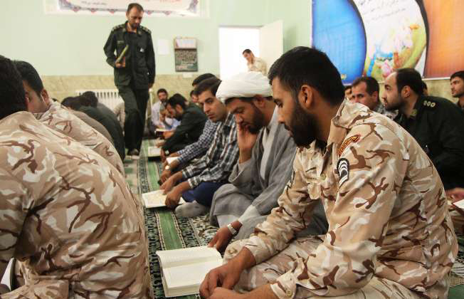 محفل معنوي انس با قرآن کريم در سپاه ناحيه اراک
