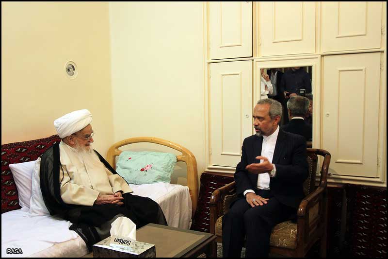 Ayatollah Safi-Golpaygani and Dr Nahavandian