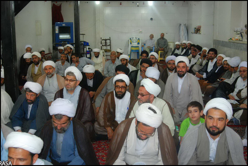 گردهمايي ائمه جماعات کاشان و تجليل از خيرين مسجدساز