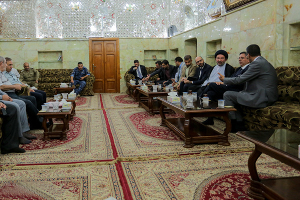 Marco Carnelos visits Holy Shrine of Imam Ali (AS)