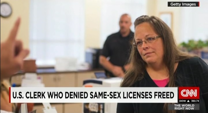 بازداشت کارمند مسیحی در آمریکا به دلیل امتناع از ثبت ازدواج همجنس‎گرایان