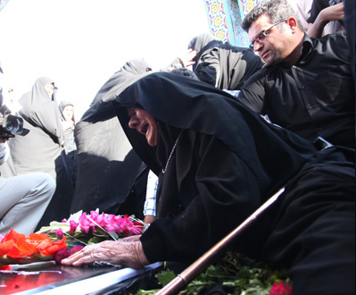 مراسم استقبال از خانواده روحاني شهيد «محمدحسين مختاري حسن آبادي» در اراک برگزار شد