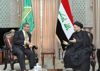 حجت الاسلام سيد علاء موسوي، رييس اوقاف شيعيان عراق و احمد حسن درويش، سفير مصر