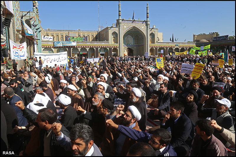  عالمي سامراج مخالف دن پر قم کے طلباء کا مظاھرہ 
