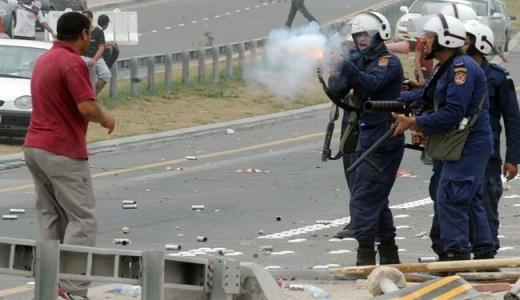 تيراندازي پليس بحرين به سمت تظاهر کنندگان