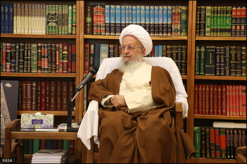 آيت اللہ مکارم شيرازي 