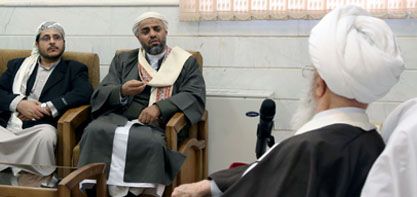 Ayatollah Makarem-Shirazi in a meeting with Sayyid Shamsuddin Sharafuddin.