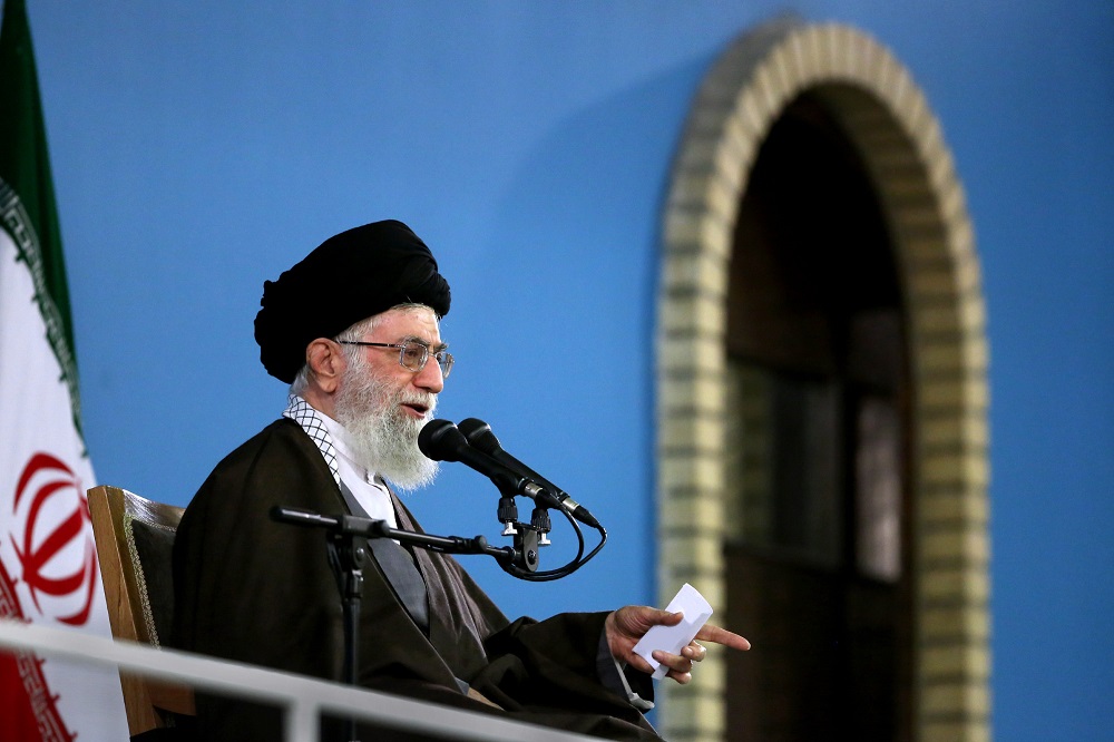 Ayatollah Khamenei meets with thousands of people from the central city of Najafabad on February 24, 2016