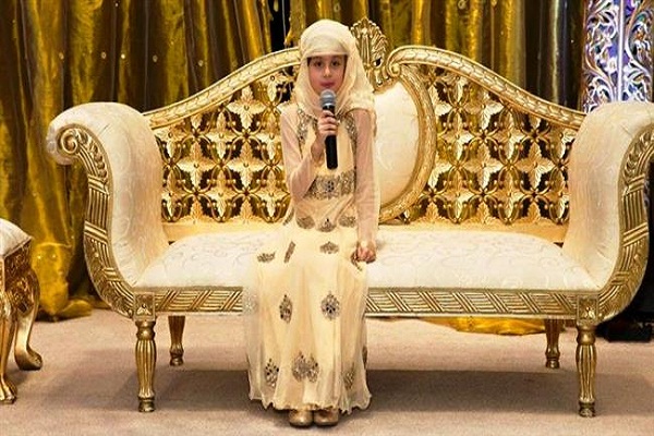 British Girl Memorizes Entire Quran at ۷