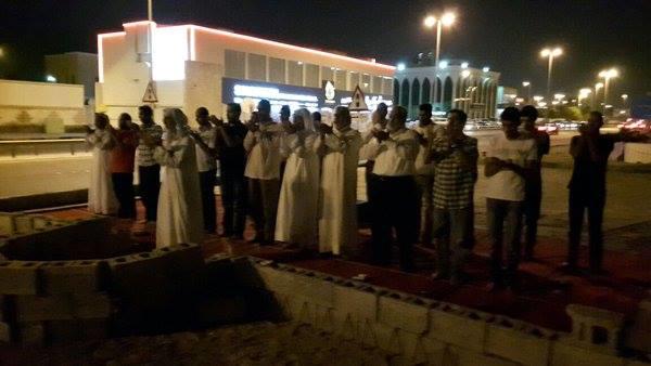 اقامه نماز در مساجد ویران شده بحرین