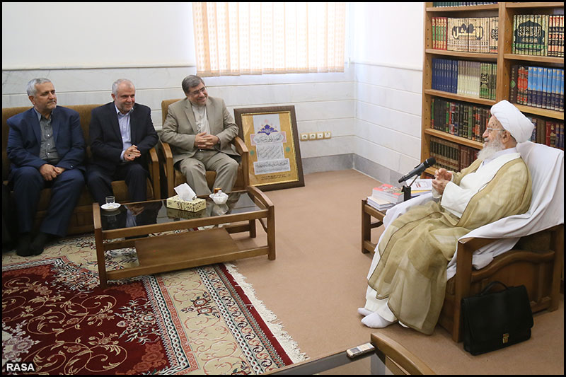 Ayatollah Makarem-Shirazi and Ali Jannati
