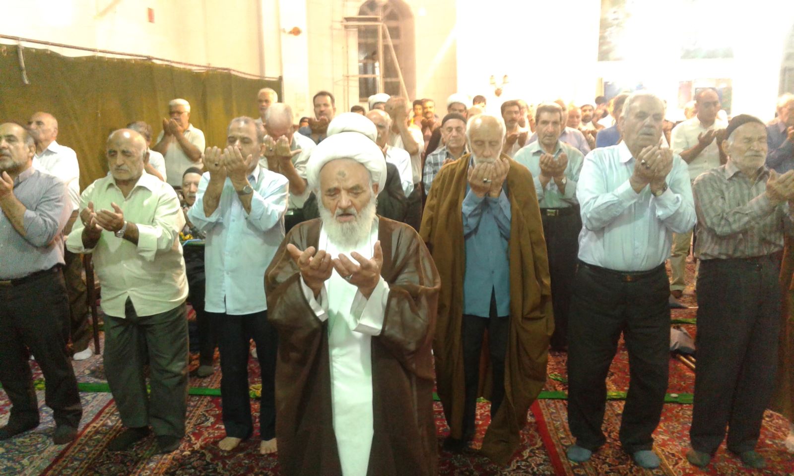 حجت الاسلام و الملسمین رضا دقیقی شاهرودی