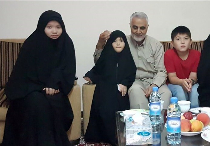 سردار سلمانی در دیدار خانواده شهید فاطمیون افغانستان