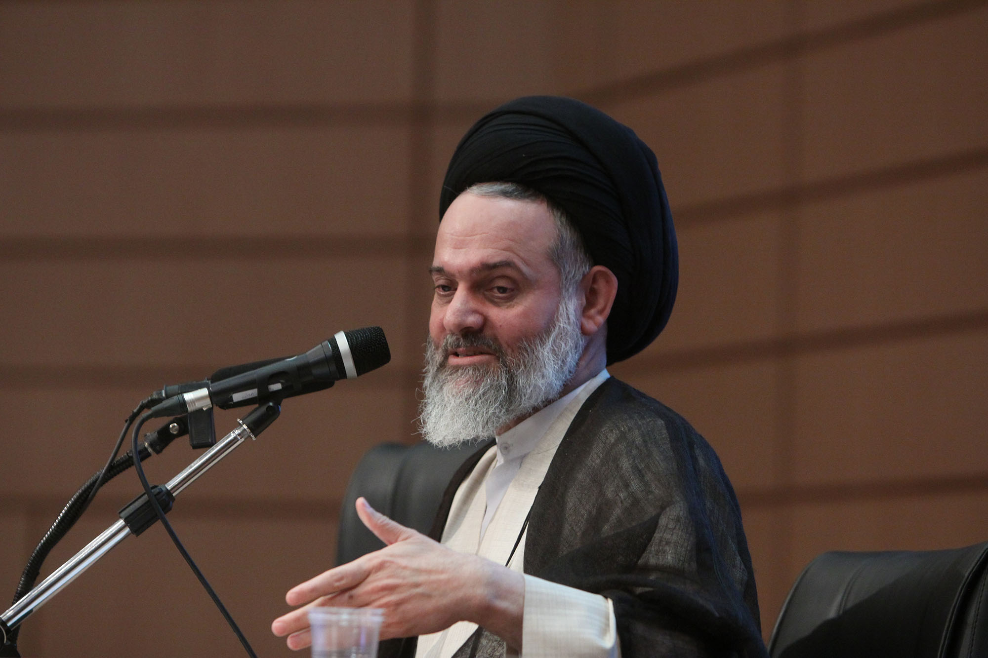 آیت‌الله سید هاشم حسینی بوشهری نماینده فعلی مردم بوشهر در مجلس خبرگان رهبری