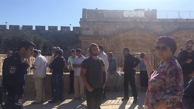 This photo provided by the Arabic-language Safa news agency shows Israeli settlers and extremists at the al-Aqsa Mosque compound in Jerusalem al-Quds on September 11, 2016.