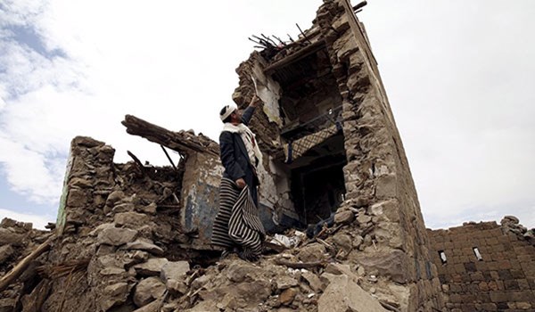 Saudi Warplanes Bombing Yemen