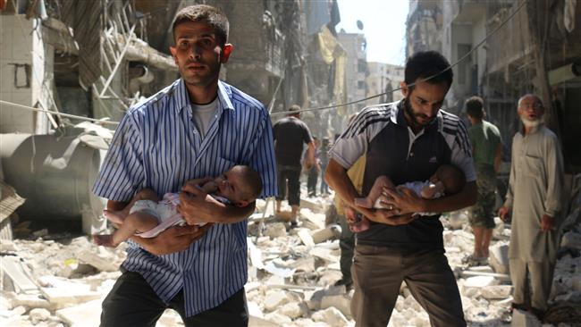 Syrian men carrying babies make their way through the rubble of destroyed buildings following a reported air strike on Salihin neighborhood of the northern city of Aleppo, on September 11, 2016. (AFP photo)