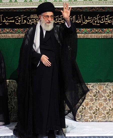 قائد الثورة الاسلامیة