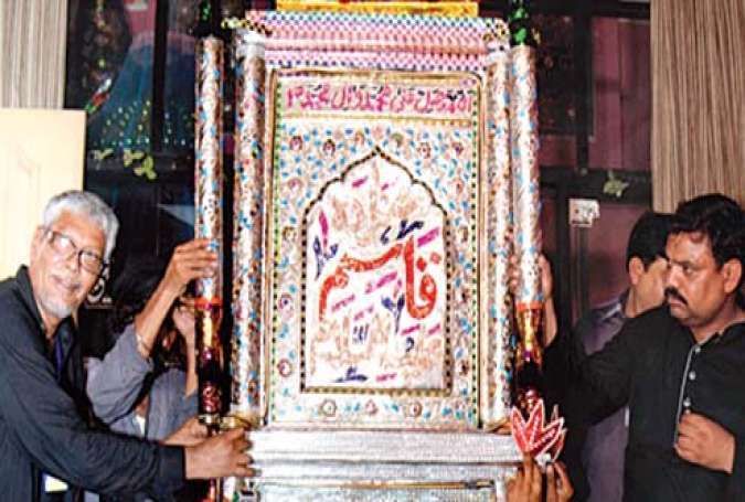 سونے اور چاندی کا تعزیہ 