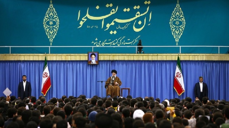 رھبر معظم انقلاب اسلامی