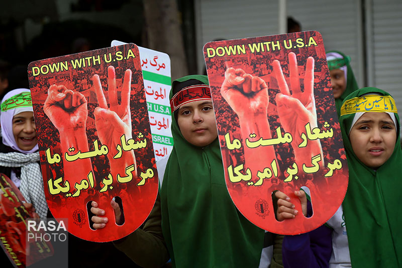 عالمی استکبار سے مقابلے کے قومی دن کی مناسبت سے خاص تصاویر
