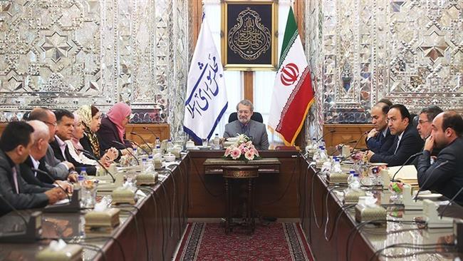 Iranian Parliament Speaker Ali Larijani (C) speaks in a meeting with a Tunisian parliamentary delegation in Tehran on November 6, 2016. (Photo by Tasnim News Agency)