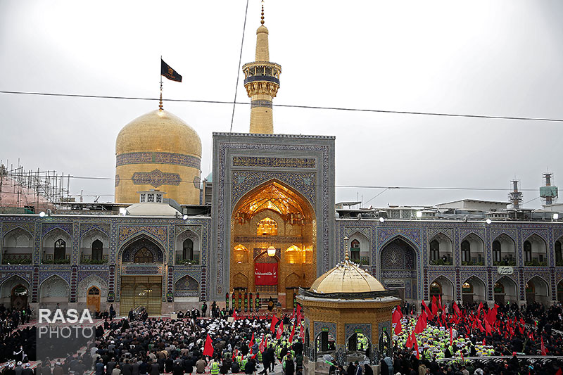 امام رضا علیہ السلام کے روضہ مبارک سے اربعین حسینی کے خدام کا اعزام