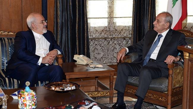 Iranian Foreign Minister Mohammad Javad Zarif (L) and the Lebanese parliament speaker, Nabih Berri, meet in Beirut on November 8, 2016.